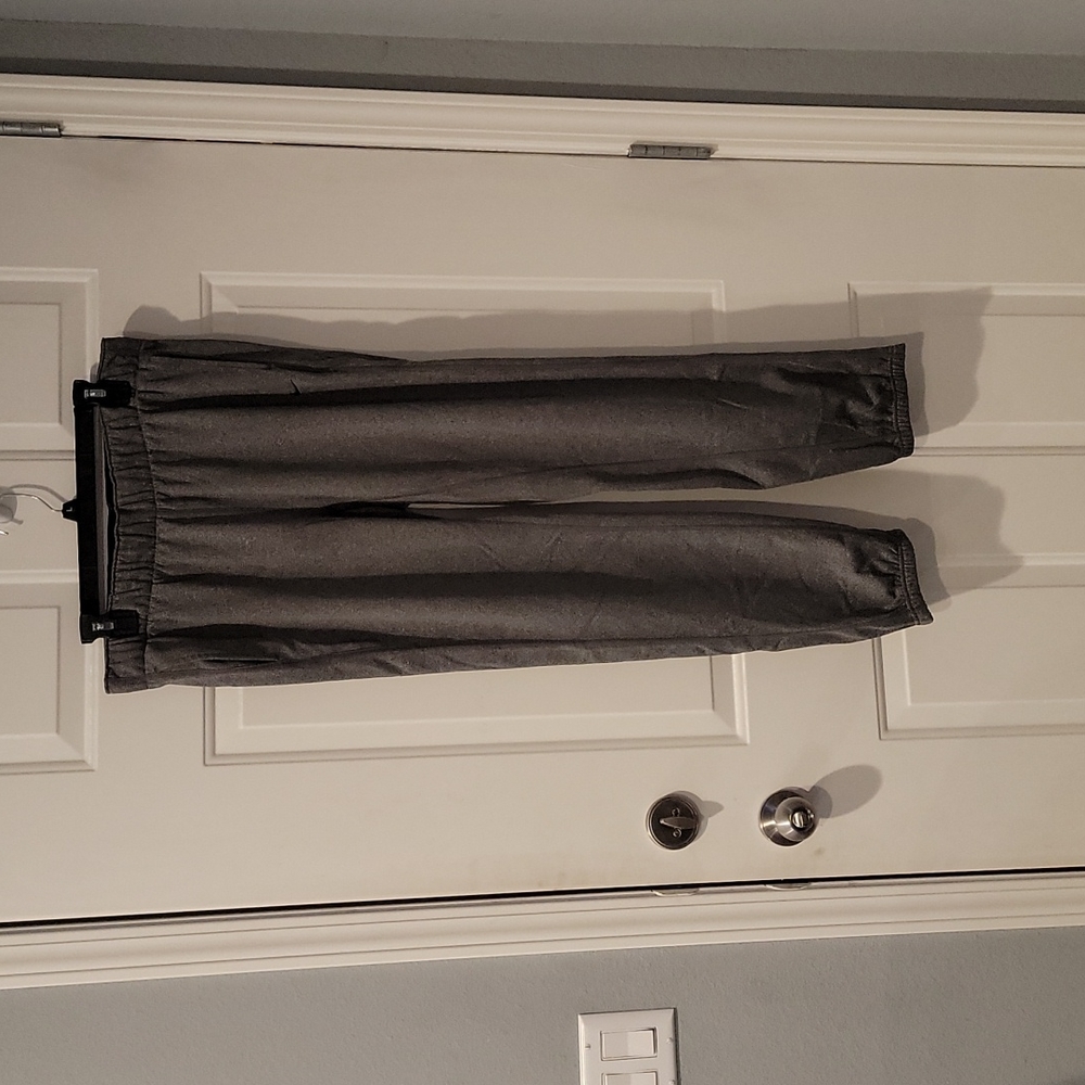 Nike Therma-Fit Size M Grey Pants